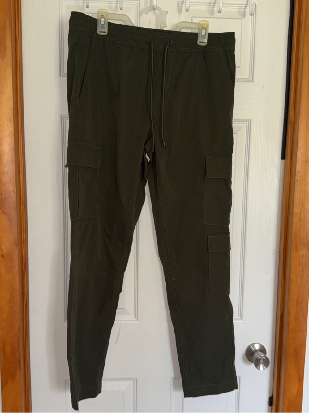 Tahari Men's Dark Olive Cargo Joggers with Drawstring